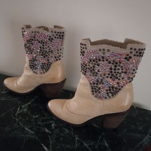 Beautiful italian boots